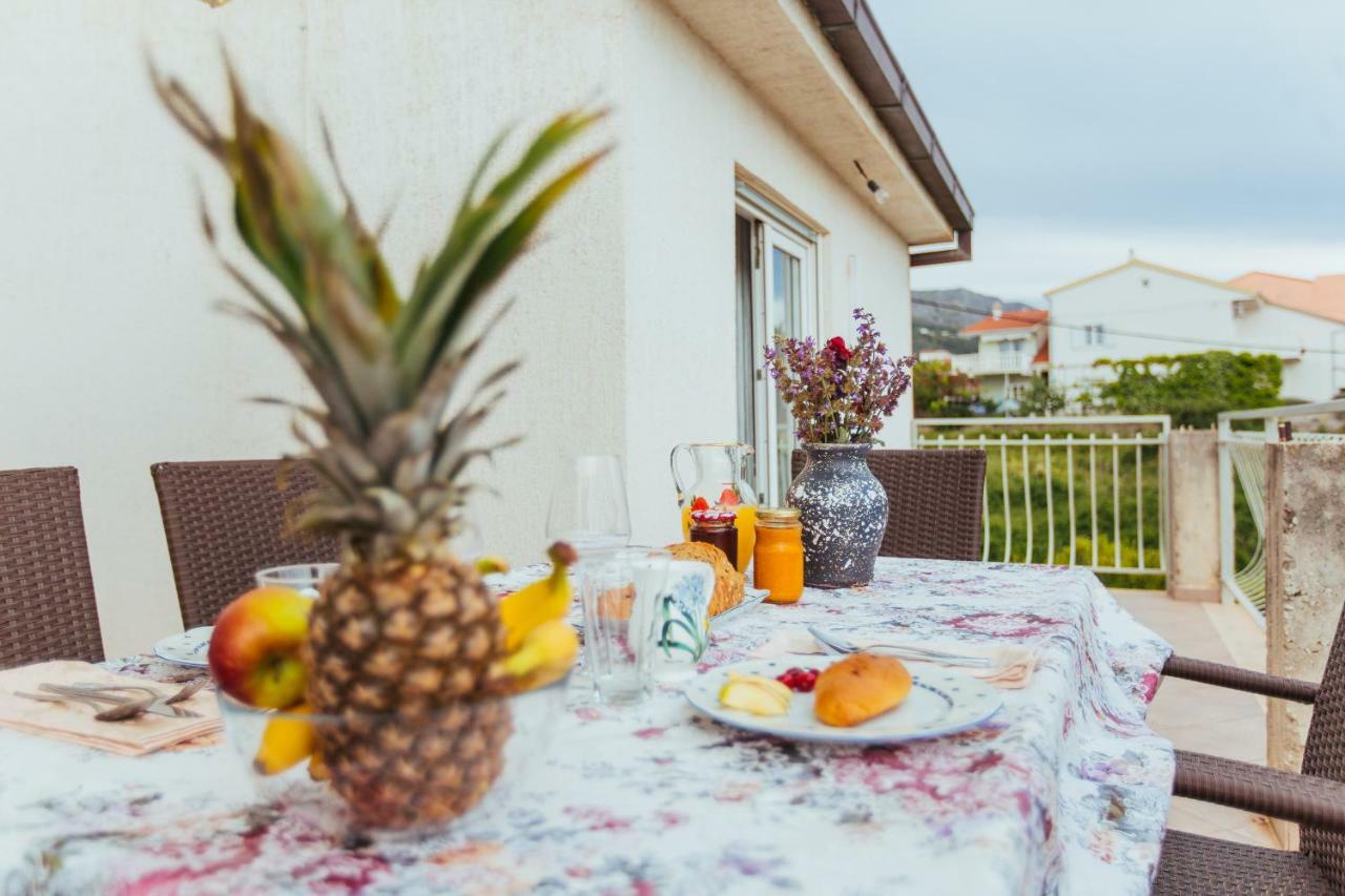 Apartments Toni ポドストラナ エクステリア 写真